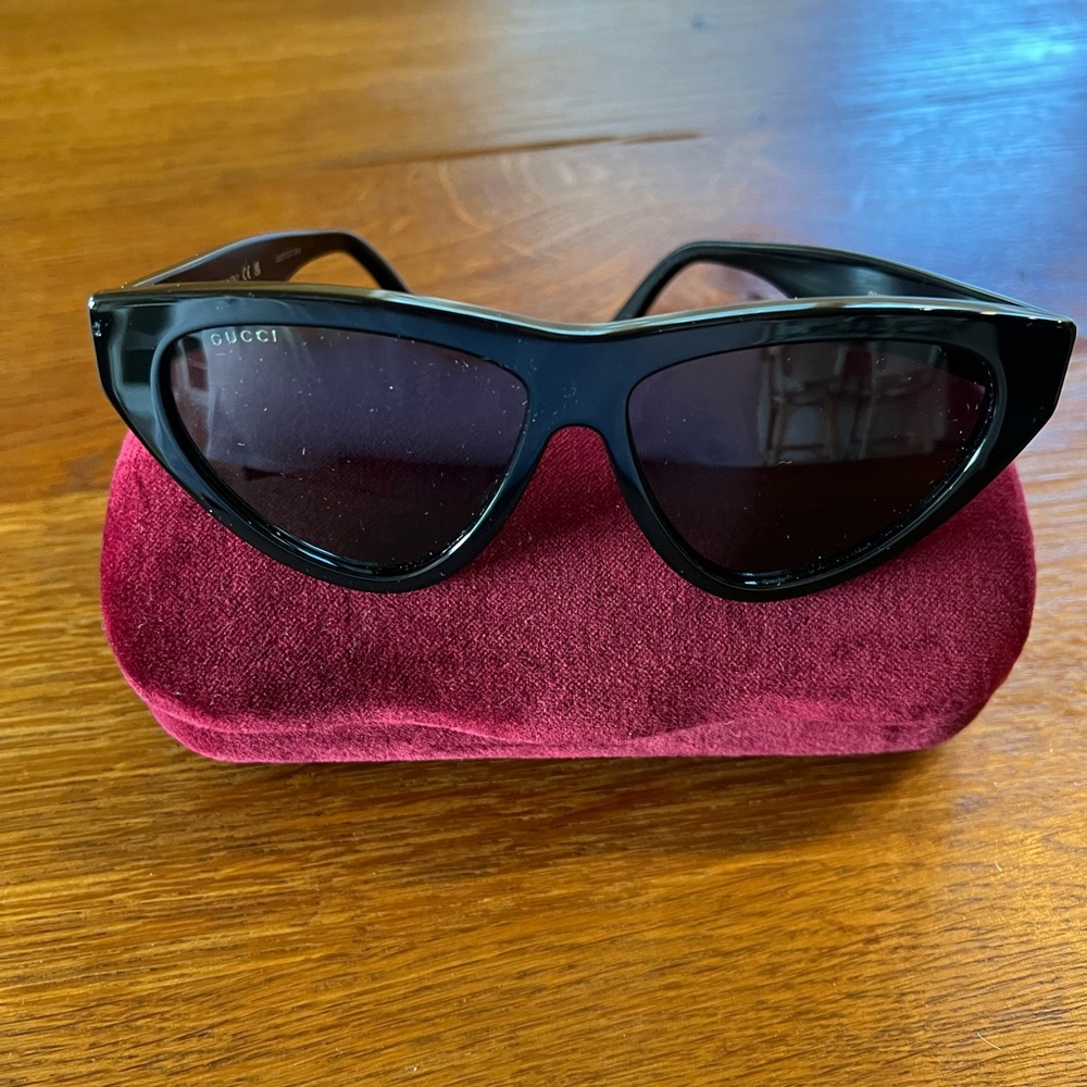 Gucci Black Cat-Eye Sunglasses